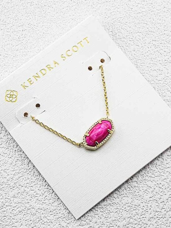 Kendra Scott Jewelry - Kendra Scott Fuchsia Shell Necklace